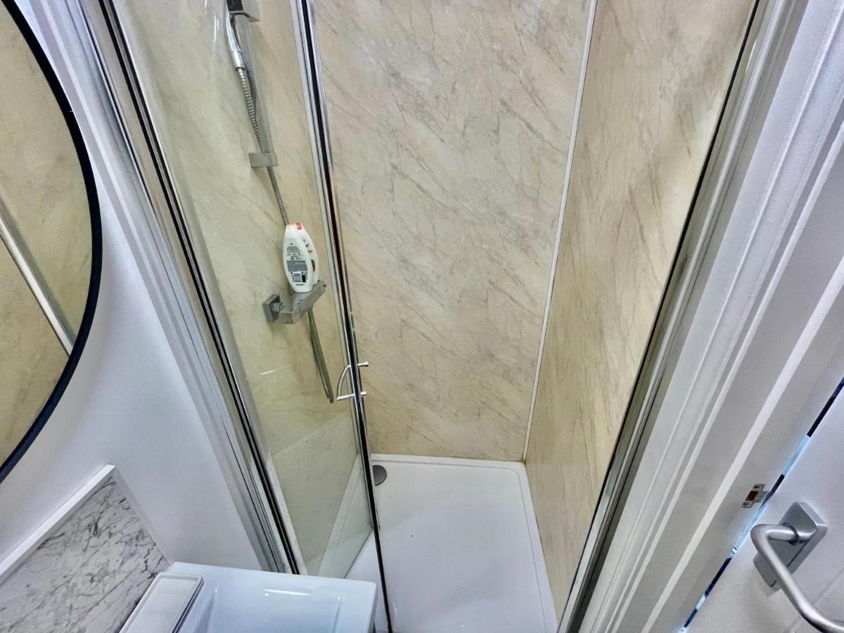 Lovely Self Contained Studio Now Available London Exterior photo