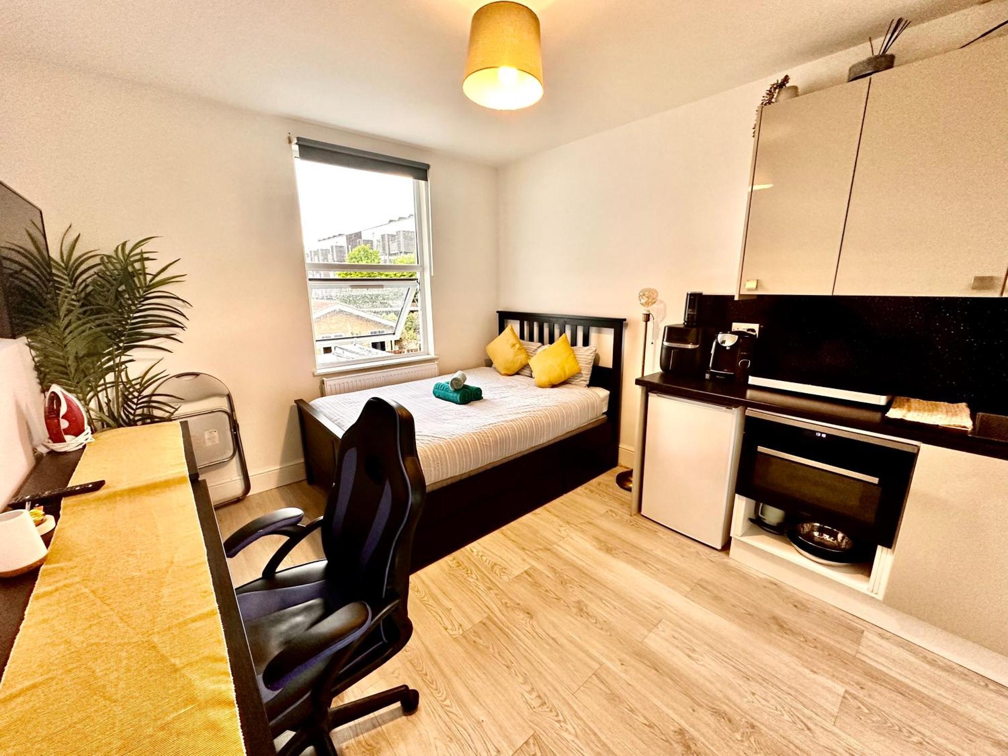 Lovely Self Contained Studio Now Available London Exterior photo